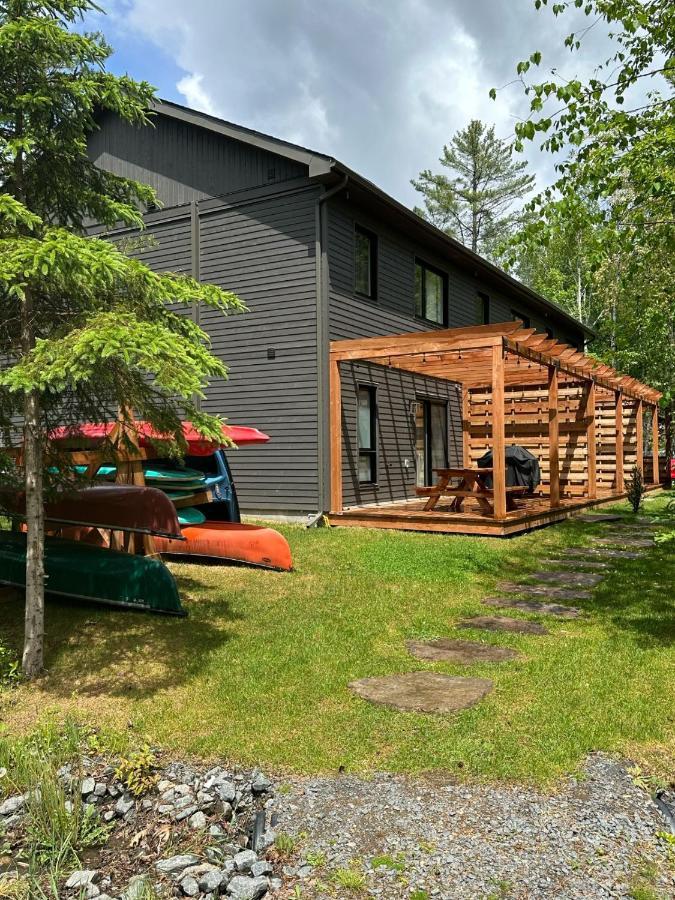 Suites Du Lac Moore Mont-Tremblant Buitenkant foto